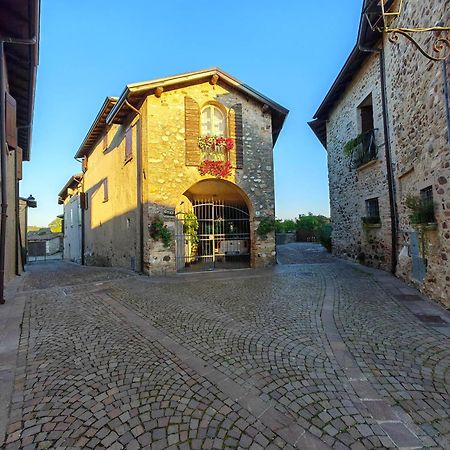 La Dimora Nel Castello Apartment Castellaro  Exterior photo